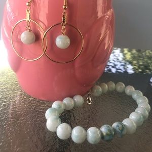 Handmade earrings and bracelet.🤩